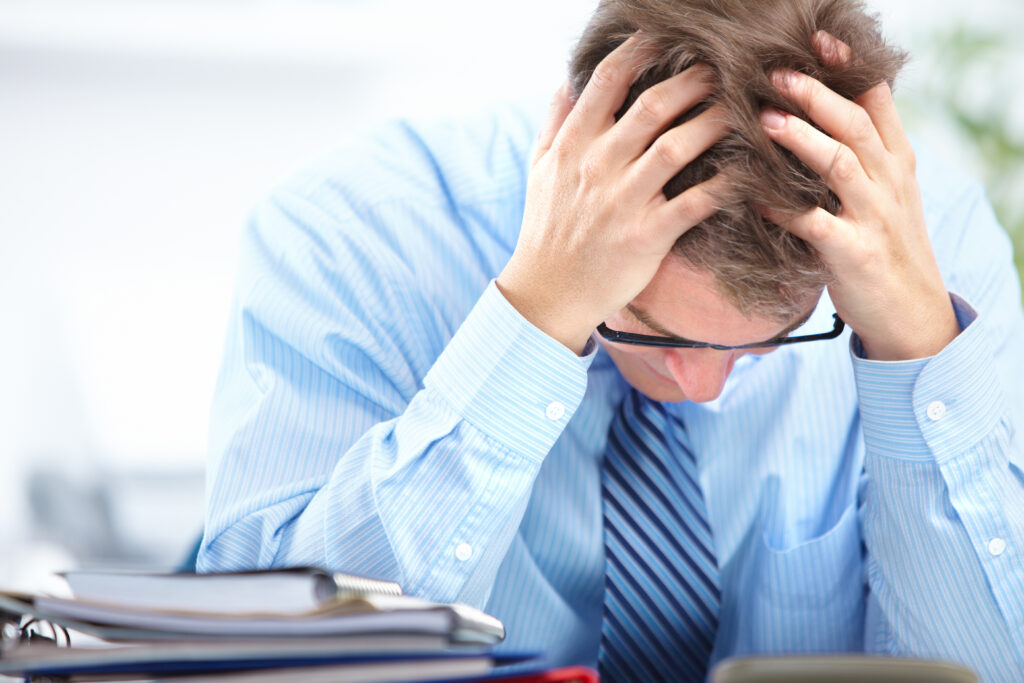 Skôr než niekomu oznámite výpoveď, sadnite si najprv sami so sebou.
Čo presne chcete povedať? Aký máte dôvod? A viete ho formulovať aj tak, aby znelo, že ste o tom premýšľali?